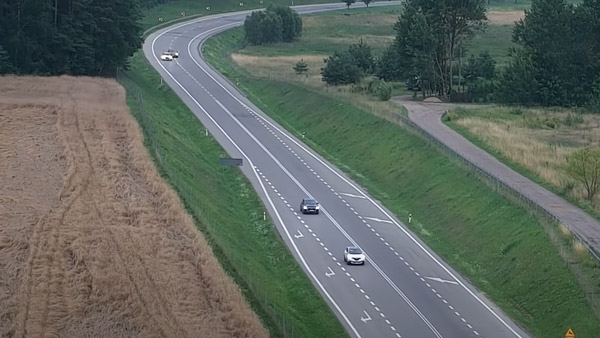 ಡ್ರೋನ್‌ ಮೂಲಕ ಸಂಚಾರಿ ನಿಯಮ ಉಲ್ಲಂಘನೆಗಳನ್ನು ಪತ್ತೆ ಹಚ್ಚುತ್ತಾರೆ ಈ ದೇಶದ ಪೊಲೀಸರು