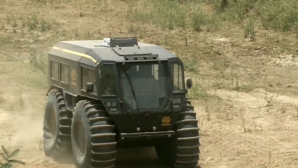 ಈ ಅಜಾನುಬಾಹು ಶೆರ್ಪ್ ಎಟಿವಿ ಬಲಿಷ್ಠತೆಯನ್ನು ನೀವು ಒಮ್ಮೆ ನೋಡಲೇಬೇಕು!