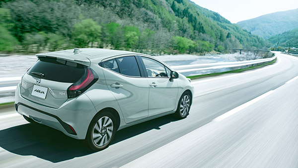 ಅಧಿಕ ಮೈಲೇಜ್ ನೀಡುವ ಹೊಸ ಟೊಯೊಟಾ ಆಕ್ವಾ ಹೈಬ್ರಿಡ್ ಕಾರು ಬಿಡುಗಡೆ