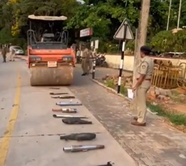 ರೋಡ್ ರೋಲರ್'ನಿಂದ ಪುಡಿ ಪುಡಿಯಾದ ಮಾಡಿಫೈಗೊಂಡ ಸೈಲೆನ್ಸರ್‌ಗಳು