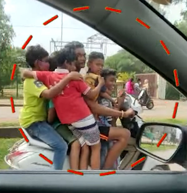 7 ಅಪ್ರಾಪ್ತ ಮಕ್ಕಳು ಒಂದು ಆಕ್ಟಿವಾ ಸ್ಕೂಟರ್‌ನಲ್ಲಿ ಜಾಲಿ ರೈಡ್: ಪೋಷಕರ ಮೇಲೆ ಬಿತ್ತು ಕೇಸ್