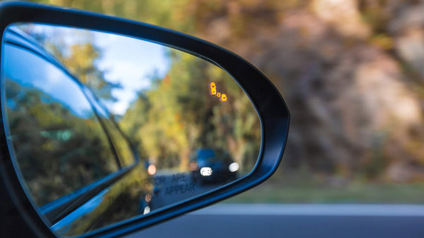 ಬ್ಲೈಂಡ್ ಸ್ಪಾಟ್ ಮಿರರ್‌ಗಳಿಂದಾಗುವ ಪ್ರಯೋಜನಗಳಿವು