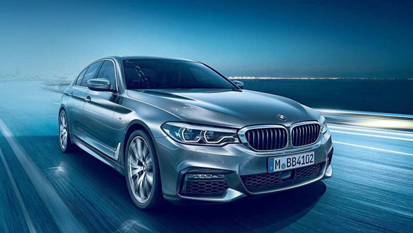 ಐಷಾರಾಮಿ BMW 5 Series ಕಾರನ್ನು ಖರೀದಿಸಿದ 'ರಾಜಕುಮಾರ' ನಿರ್ದೇಶಕ ಸಂತೋಷ್ ಆನಂದ್ ರಾಮ್