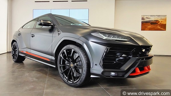 Lamborghini Urus Graphite Capsule ಕಾರನ್ನು ಖರೀದಿಸಿದ ಭಾರತದ ಮೊದಲಿಗ ನಟ Jr NTR
