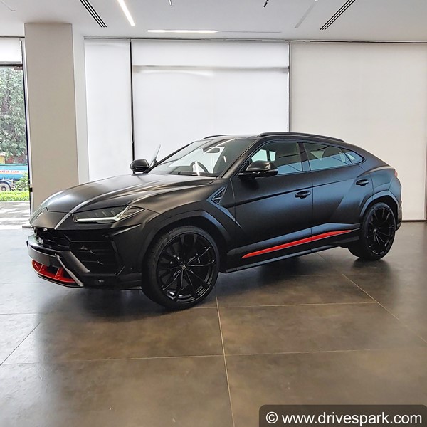 Lamborghini Urus Graphite Capsule ಕಾರನ್ನು ಖರೀದಿಸಿದ ಭಾರತದ ಮೊದಲಿಗ ನಟ Jr NTR