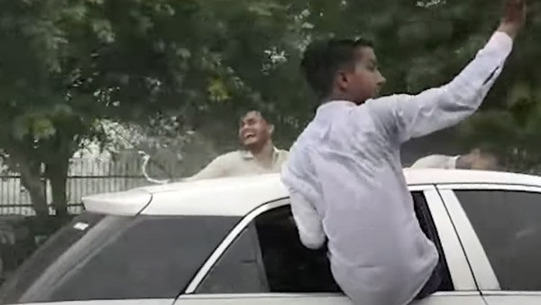 ಸುರಿಯುವ ಮಳೆಯಲ್ಲಿ ಅಪಾಯಕಾರಿಯಾಗಿ ಪ್ರಯಾಣಿಸಿದವರಿಗೆ ಬಿತ್ತು ಭಾರೀ ದಂಡ