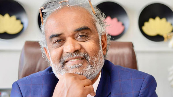 ಭಾರತ ಮಹಿಳಾ ಹಾಕಿ ತಂಡದ ಆಟಗಾರರಿಗೆ ಭರ್ಜರಿ ಆಫರ್ ನೀಡಿದ ವಜ್ರದ ವ್ಯಾಪಾರಿ