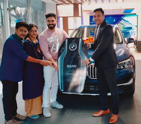 ಐಷಾರಾಮಿ BMW ಕಾರು ಖರೀದಿಸಿದ ಬಿಗ್ ಬಾಸ್ ವಿನ್ನರ್ ಶೈನ್ ಶೆಟ್ಟಿ