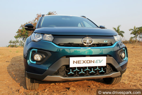 ಮುನ್ಸಿಪಲ್ ಕಾರ್ಪೊರೇಶನ್‌ಗೆ Tata Nexon ಎಲೆಕ್ಟ್ರಿಕ್ ಕಾರುಗಳನ್ನು ವಿತರಿಸಿದ Tata Motors