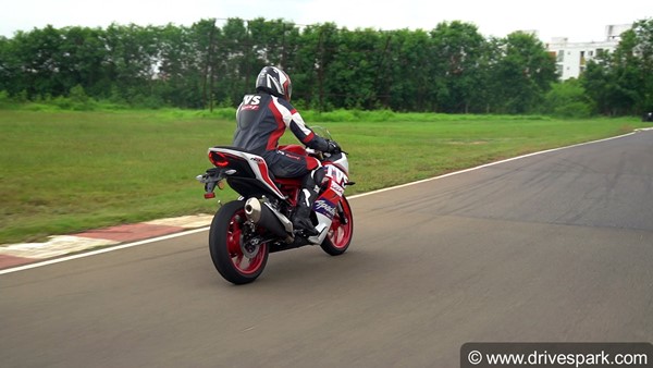 ಪರ್ಫಾಮೆನ್ಸ್ ಪ್ರಿಯರಿಗಾಗಿ ಮತ್ತಷ್ಟು ಬದಲಾದ 2021ರ TVS Apache RR310