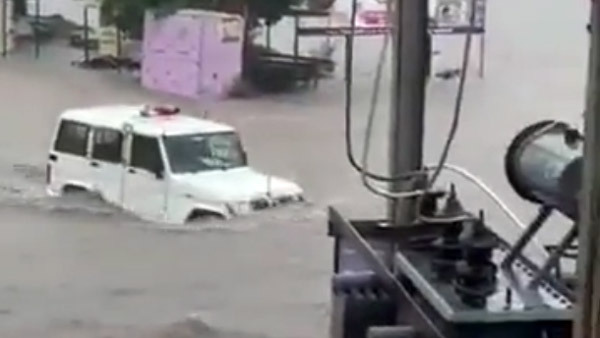 ಜಲಾವೃತ್ತವಾಗಿದ್ದ ರಸ್ತೆಯಲ್ಲಿ ಮುನ್ನುಗಿದ Mahindra Bolero ಎಸ್‌ಯು‌ವಿ