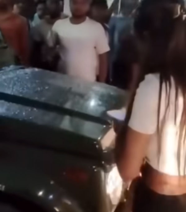 ಕುಡಿದ ಮತ್ತಿನಲ್ಲಿ ಭಾರತೀಯ ಸೇನೆಯ ವಾಹನ ಜಖಂಗೊಳಿಸಿದ ರೂಪದರ್ಶಿ