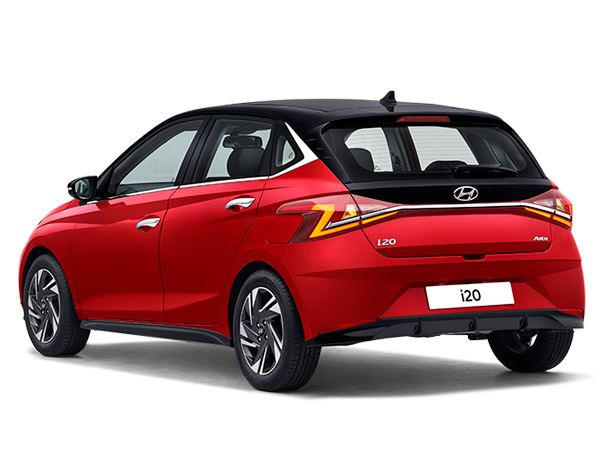 ಸಮುದ್ರದ ಅಲೆಗಳ ಹೊಡೆತಕ್ಕೆ ಸಿಲುಕಿ ಹೊರಬರಲು ಪರದಾಡಿದ i20 ಕಾರು