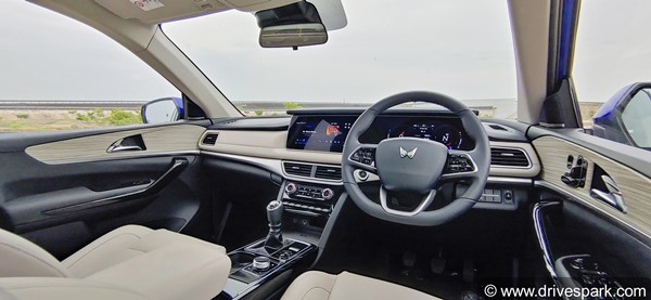 ಬಿಡುಗಡೆಗೂ ಮುನ್ನವೇ Mahindra XUV700 ಕಾರಿನ ಅಧಿಕೃತ ಬೆಲೆ ಮಾಹಿತಿ ಬಹಿರಂಗ