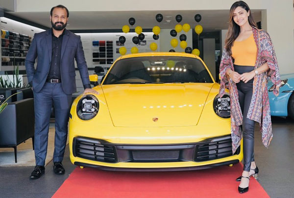 ಐಷಾರಾಮಿ Porsche ಸ್ಪೋರ್ಟ್ಸ್ ಕಾರು ಖರೀದಿಸಿದ ನಟಿ ಮಮತಾ ಮೋಹನ್‌ದಾಸ್‌ 