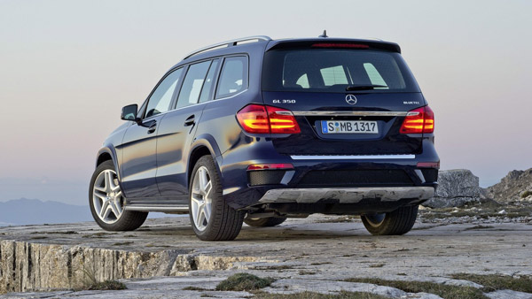 ದುಬಾರಿ ಬೆಲೆಯ BMW M 8 ಕೂಪೆ ಕಾರು ಖರೀದಿಸಿದ ಕ್ರಿಕೆಟಿಗ ಶಿಖರ್ ಧವನ್