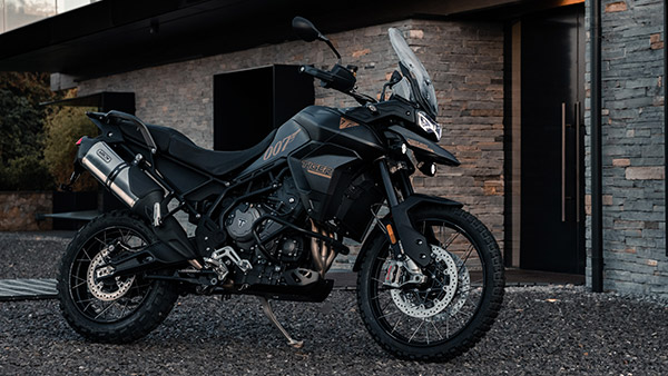 ಆಕರ್ಷಕ ವಿನ್ಯಾಸದಲ್ಲಿ ಅನಾವರಣಗೊಂಡ Triumph Tiger 900 Bond ಎಡಿಷನ್ 