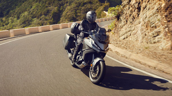 ಹೊಸ ಫೀಚರ್ಸ್‌ಗಳೊಂದಿಗೆ ಅನಾವರಣಗೊಂಡ Honda NT1100 ಸ್ಪೋರ್ಟ್ಸ್ ಟೂರರ್ ಬೈಕ್