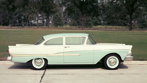 ಹಾರರ್ ಸಿನಿಮಾಗಳಲ್ಲಿ ಹೆಚ್ಚು ಕಾಣಿಸಿಕೊಂಡಿರುವ ಕಾರುಗಳಿವು