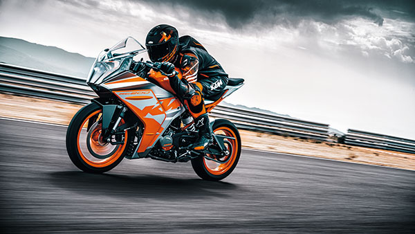 ಭಾರತದಲ್ಲಿ ಹೊಸ ರೂಪದಲ್ಲಿ ಬಿಡುಗಡೆಗೊಂಡ 2022ರ KTM RC 200, KTM RC 125 ಬೈಕ್‌ಗಳು