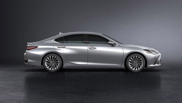 ES 300h ಕಾರಿನ ಫೇಸ್ ಲಿಫ್ಟ್ ಆವೃತ್ತಿ ಬಿಡುಗಡೆಗೊಳಿಸಿದ Lexus