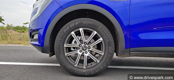 ಹೊಸ XUV700 ಎಸ್‌ಯುವಿ ವಿತರಣೆ ಮಾಹಿತಿ ಹಂಚಿಕೊಂಡ Mahindra