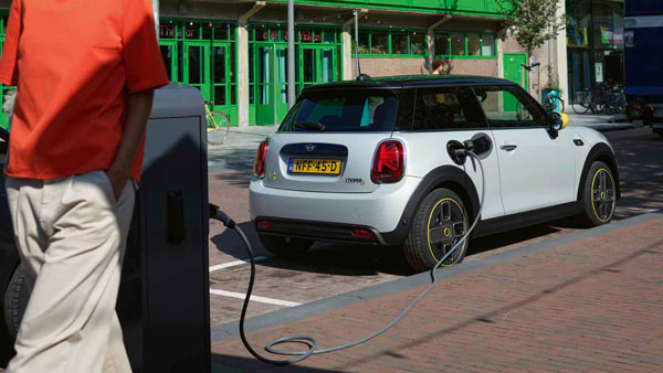 ಹೊಸ Mini Cooper SE ಎಲೆಕ್ಟ್ರಿಕ್ ಕಾರು ಖರೀದಿಗೆ ಬುಕ್ಕಿಂಗ್ ಆರಂಭ