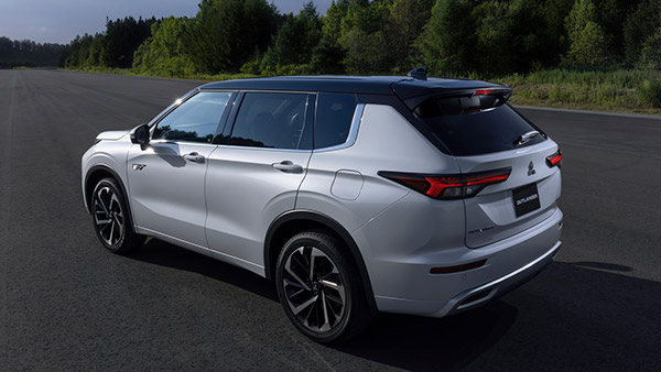 ಹೊಸ ರೂಪದಲ್ಲಿ ಮಾರುಕಟ್ಟೆಗೆ ಲಗ್ಗೆಯಿಡಲಿದೆ Mitsubishi Outlander PHEV ಎಸ್‍ಯುವಿ