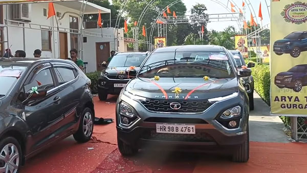 ಒಂದೇ ದಿನ ನೂರಕ್ಕೂ ಹೆಚ್ಚು ಕಾರುಗಳನ್ನು ವಿತರಿಸಿದ Tata Motors ಡೀಲರ್