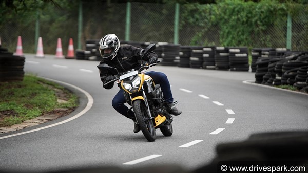 ಬಿಡುಗಡೆಯಾದ ಮೊದಲ ತಿಂಗಳಿನಲ್ಲಿಯೇ ಭರ್ಜರಿ ಬೇಡಿಕೆ ಪಡೆದುಕೊಂಡ ಟಿವಿಎಸ್ ರೈಡರ್ 125