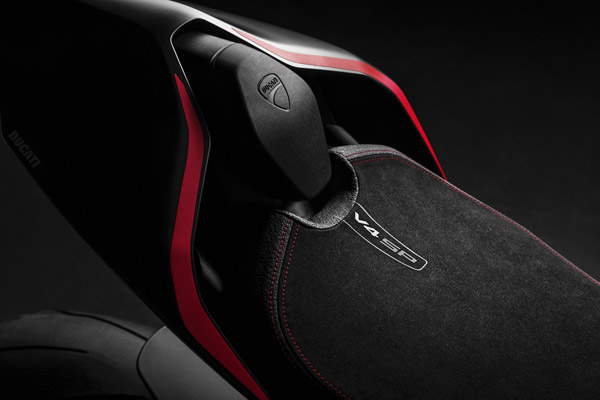 ದೇಶಿಯ ಮಾರುಕಟ್ಟೆಯಲ್ಲಿ ಹೊಸ Panigale V4 SP ಸೂಪರ್‌ಬೈಕ್ ಬಿಡುಗಡೆಗೊಳಿಸಿದ Ducati