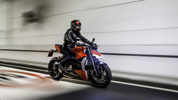 ಅತ್ಯಾಧುನಿಕ ಫೀಚರ್ಸ್‌ಗಳೊಂದಿಗೆ ಅನಾವರಣಗೊಂಡ ಹೊಸ Ducati Streetfighter V2 ಬೈಕ್