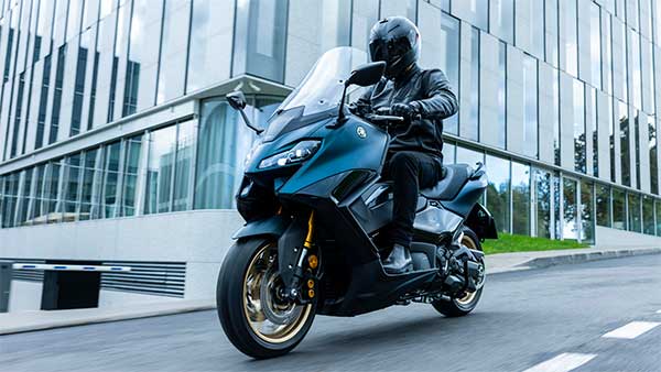 ಸ್ಪೋರ್ಟಿ ಲುಕ್‍‍‍ನಲ್ಲಿ ಅನಾವರಣಗೊಂಡ 2022ರ Yamaha TMax ಸ್ಕೂಟರ್