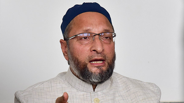 ಅಸಾದುದ್ದೀನ್ ಓವೈಸಿ ಕಾರಿಗೆ ದಂಡ ವಿಧಿಸಿದ ಅಧಿಕಾರಿಗೆ ಸಿಕ್ಕಿತು ನಗದು ಬಹುಮಾನ