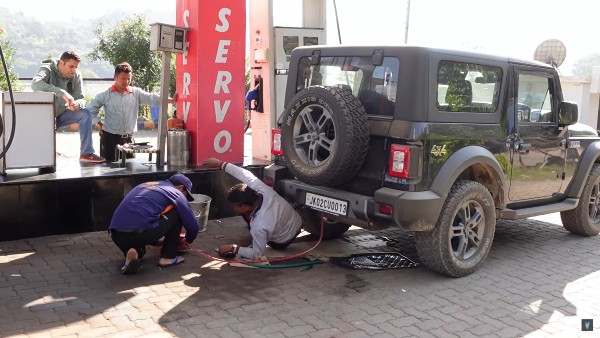 ಪೆಟ್ರೋಲ್ ಎಂಜಿನ್ ಕಾರಿಗೆ ಡೀಸೆಲ್ ತುಂಬಿಸಿ ಎಡವಟ್ಟು ಮಾಡಿದ ಪೆಟ್ರೋಲ್ ಬಂಕ್ ಸಿಬ್ಬಂದಿ