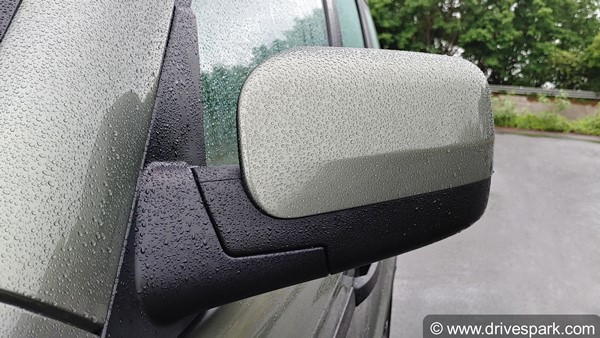 ಬಜೆಟ್ ಬೆಲೆಯ ಕಾರುಗಳಲ್ಲಿ ಇಲ್ಲದೇ ಇರುವ ಮೂಲಭೂತ ಫೀಚರ್'ಗಳಿವು