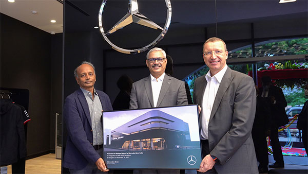 ಬೆಂಗಳೂರಿನಲ್ಲಿ ಅತ್ಯಾಧುನಿಕ ಸೌಲಭ್ಯವುಳ್ಳ ಸೇವಾ ಮಳಿಗೆಯನ್ನು ತೆರೆದ ಮರ್ಸಿಡಿಸ್ ಬೆಂಝ್