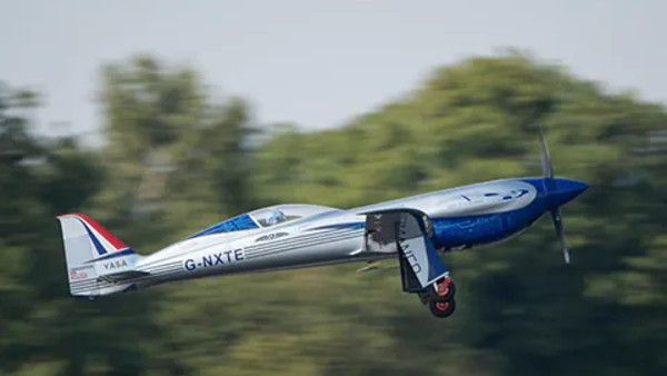 ವಿಶ್ವದ ಅತ್ಯಂತ ವೇಗದ ಎಲೆಕ್ಟ್ರಿಕ್ ವಾಹನವೆಂಬ ಹೆಗ್ಗಳಿಕೆಗೆ ಪಾತ್ರವಾದ Rolls Royce ಎಲೆಕ್ಟ್ರಿಕ್ ವಿಮಾನ