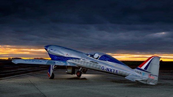 ವಿಶ್ವದ ಅತ್ಯಂತ ವೇಗದ ಎಲೆಕ್ಟ್ರಿಕ್ ವಾಹನವೆಂಬ ಹೆಗ್ಗಳಿಕೆಗೆ ಪಾತ್ರವಾದ Rolls Royce ಎಲೆಕ್ಟ್ರಿಕ್ ವಿಮಾನ