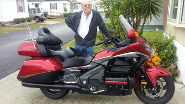 80ನೇ ವಯಸ್ಸಿನಲ್ಲೂ ಹೋಂಡಾ ಗೋಲ್ಡ್ ವಿಂಗ್ ಬೈಕ್ ಇವರಿಗೆ ಅಚ್ಚು ಮೆಚ್ಚು