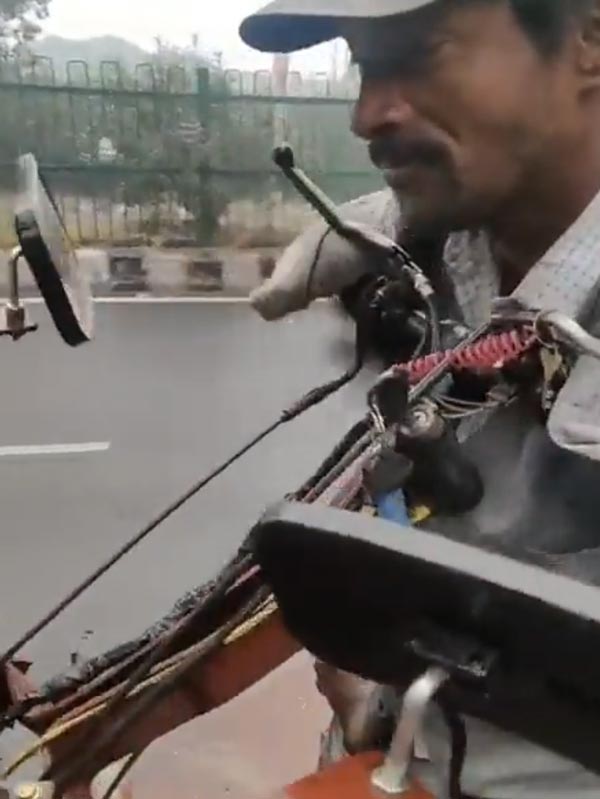 ವಿಶೇಷ ಚೇತನ ವ್ಯಕ್ತಿಗೆ ಕೆಲಸದ ಆಫರ್ ನೀಡಿದ ಆನಂದ್ ಮಹೀಂದ್ರಾ