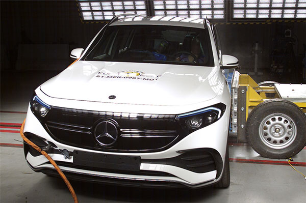 ಕ್ರ್ಯಾಶ್ ಟೆಸ್ಟ್‌ನಲ್ಲಿ 5-ಸ್ಟಾರ್ ರೇಟಿಂಗ್ ಪಡೆದ Mercedes Benz EQB ಎಸ್‍ಯುವಿ