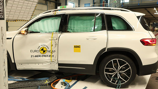 ಕ್ರ್ಯಾಶ್ ಟೆಸ್ಟ್‌ನಲ್ಲಿ 5-ಸ್ಟಾರ್ ರೇಟಿಂಗ್ ಪಡೆದ Mercedes Benz EQB ಎಸ್‍ಯುವಿ