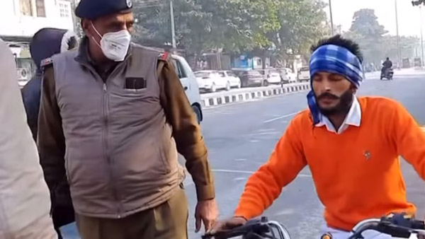 ಎಕ್ಸಾಸ್ಟ್ ಮಾಡಿಫೈಗೊಳಿಸಿ ಭಾರೀ ಸೌಂಡ್ ಮಾಡಿದ್ದಕ್ಕೆ ಬುಲೆಟ್ ಬೈಕ್ ಸವಾರನಿಗೆ ಬಿತ್ತು ದುಬಾರಿ ದಂಡ