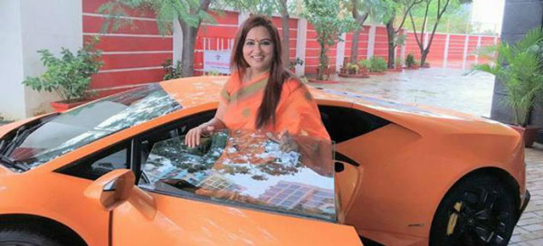 ದುಬಾರಿ ಬೆಲೆಯ ಸೂಪರ್‌ಕಾರ್ ಹೊಂದಿರುವ ಭಾರತದ 7 ಮಹಿಳೆಯರು