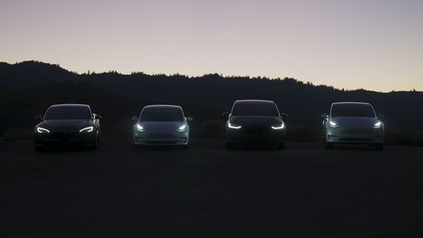 ಸಂಗೀತಕ್ಕೆ ತಕ್ಕಂತೆ ಕಾರ್ಯ ನಿರ್ವಹಿಸುತ್ತವೆ ಟೆಸ್ಲಾ ಕಾರಿನಲ್ಲಿರುವ ಎಲೆಕ್ಟ್ರಿಕ್ ದೀಪಗಳು 