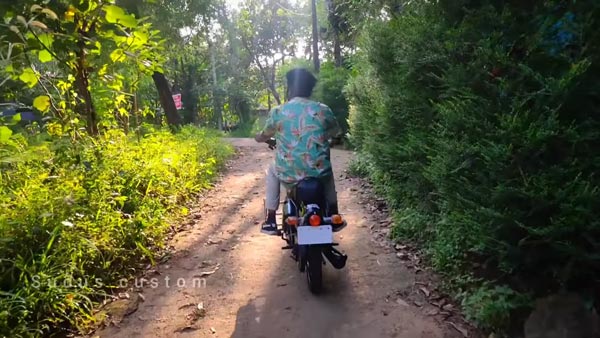 ರಾಯಲ್ ಎನ್‌ಫೀಲ್ಡ್ ಬೈಕಿನಂತೆ ಮಾಡಿಫೈಗೊಂಡ TVS XL ಮೊಪೆಡ್