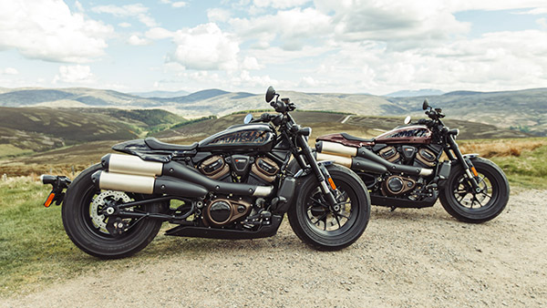 ಐಷಾರಾಮಿ Harley-Davidson ಬೈಕ್ ಖರೀದಿಸಿದ ಗಲ್ಲಿ ಬಾಯ್ ನಟ ಸಿದ್ಧಾಂತ್