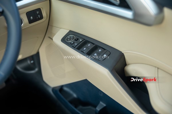 ಕಿಯಾ ಕಾರೆನ್ಸ್ ಎಸ್‌ಯುವಿ ಕಾರಿನ ಫಸ್ಟ್ ಡ್ರೈವ್ ರಿವ್ಯೂ 