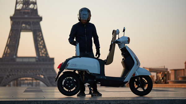 ಆಕರ್ಷಕ ಫೀಚರ್ಸ್ ಹೊಂದಿರುವ ಎಎಂ1 ಇವಿ ಸ್ಕೂಟರ್ ಬಿಡುಗಡೆ ಮಾಡಿದ ಮೊಬ್-ಅಯಾನ್